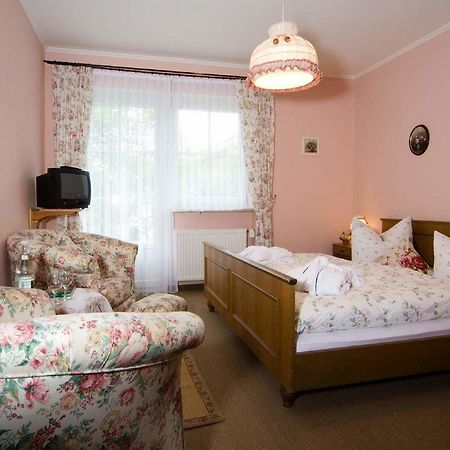 Pension Landhaus Hochfeld ซวีเซิล ภายนอก รูปภาพ