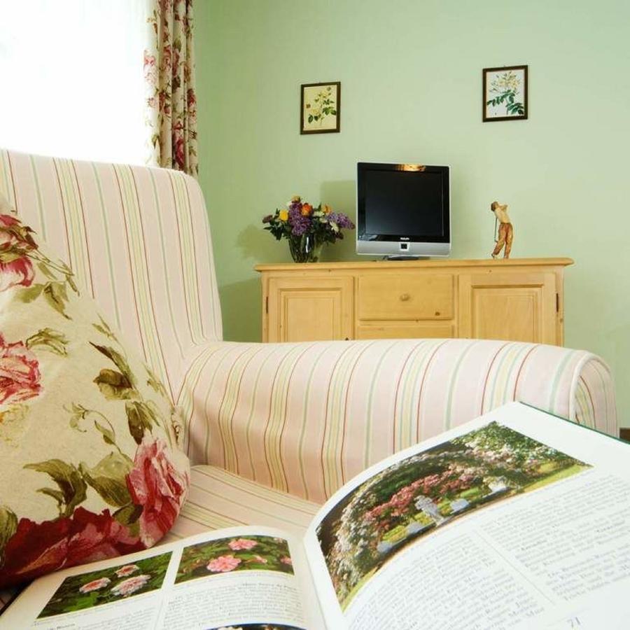 Pension Landhaus Hochfeld ซวีเซิล ภายนอก รูปภาพ