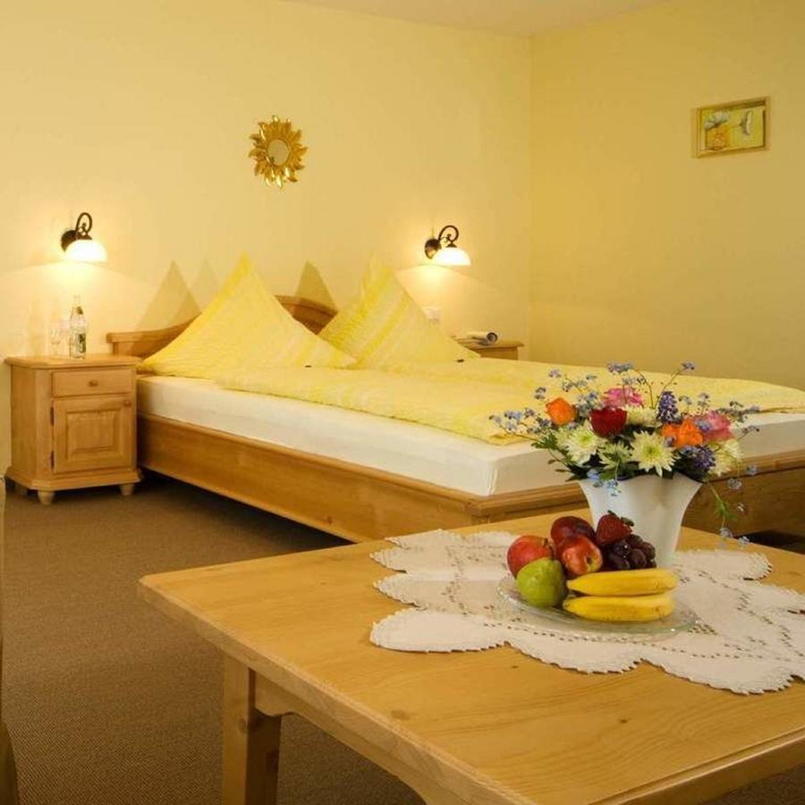 Pension Landhaus Hochfeld ซวีเซิล ภายนอก รูปภาพ